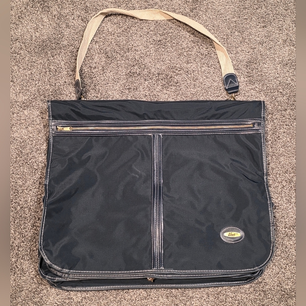 Vintage Verdi Garment Luggage-Over The Shoulder- Softshell